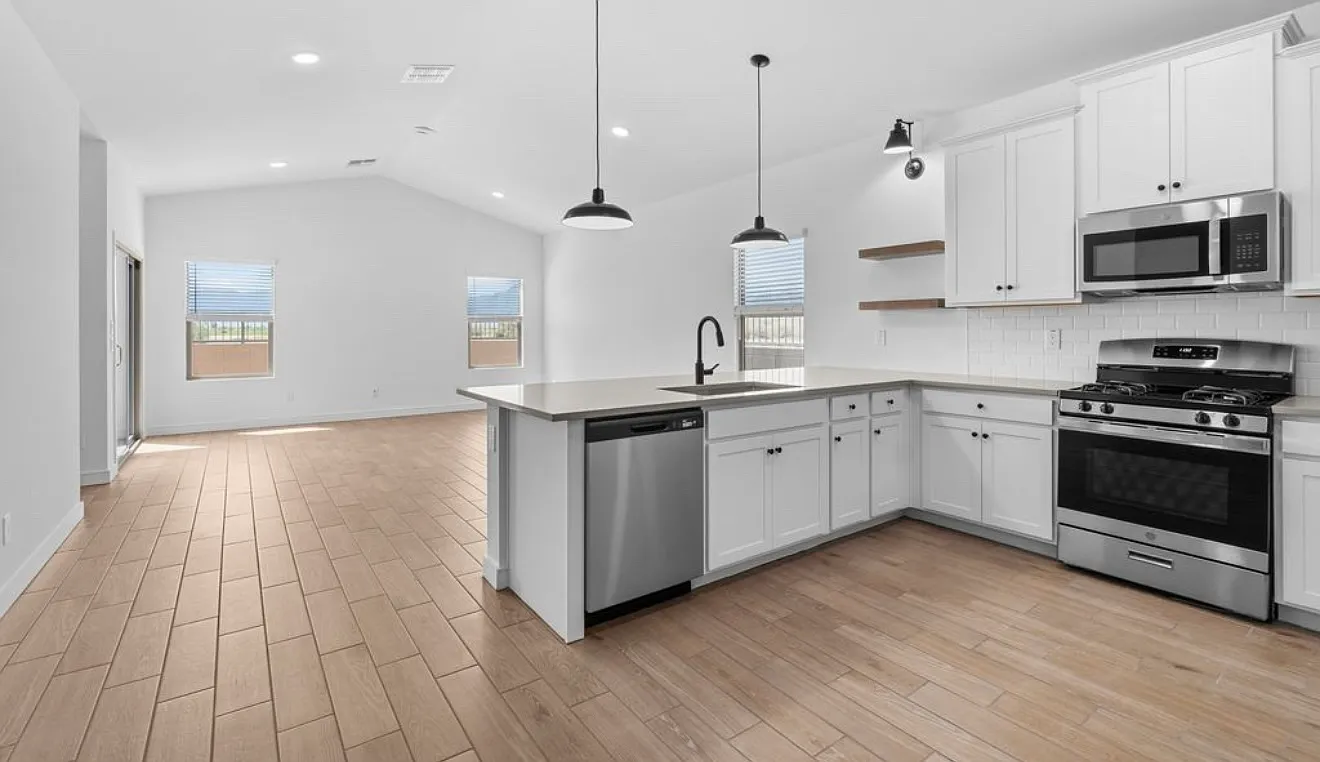 5 bed, 2082 sqft, $3,250 — Photo 4