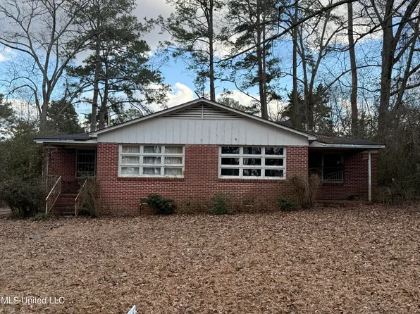 111 Highland Dr, Kosciusko, MS 39090