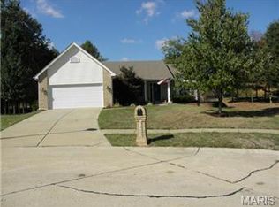 3425 Bedford Falls Dr, Wentzville, MO 63385