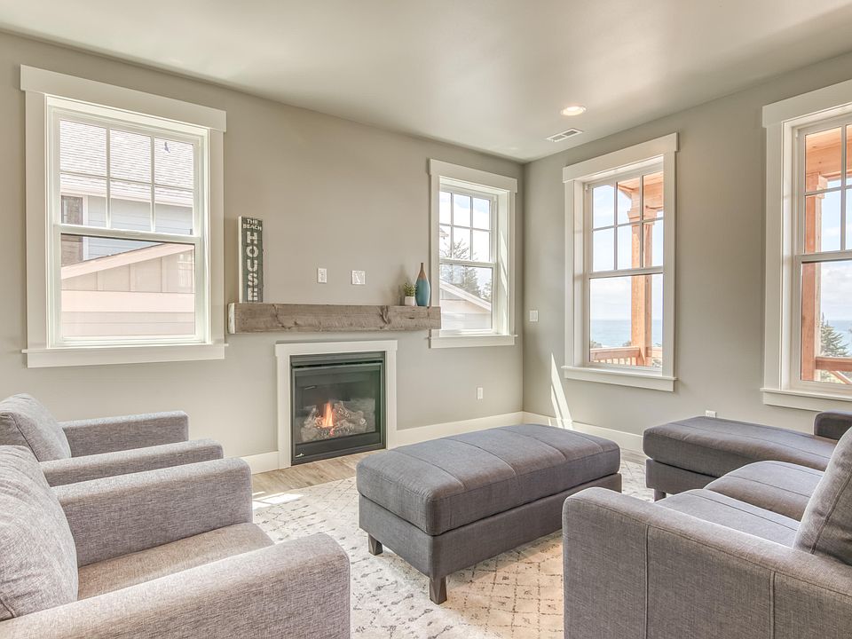 710 NE Lillian Ln Depoe Bay OR Zillow Apartments for Rent in Depoe Bay