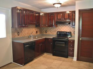 6011 Willow Spring Rd, Harrisburg, PA 17111