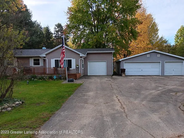 10285 Chadwick Rd, Laingsburg, MI 48848