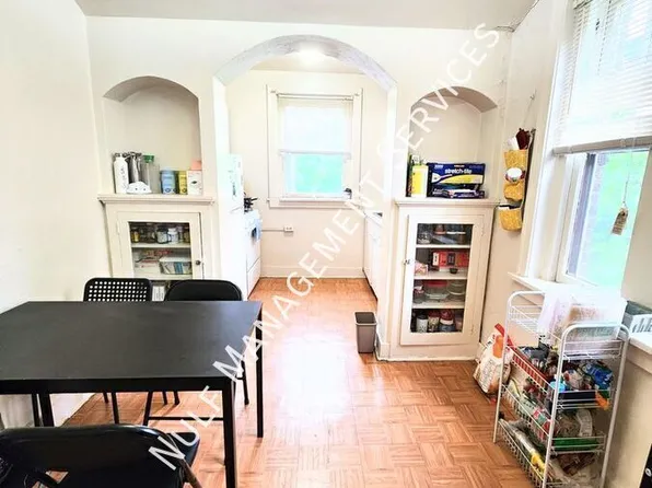 5649 Phillips Ave, Pittsburgh, PA