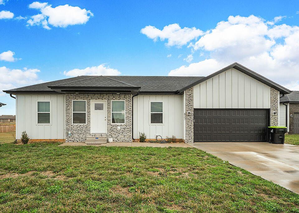 1st image of 837 Long Leaf Boulevard
