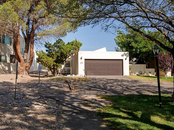3300 Saint Andrews Dr SE, Rio Rancho, NM 87124