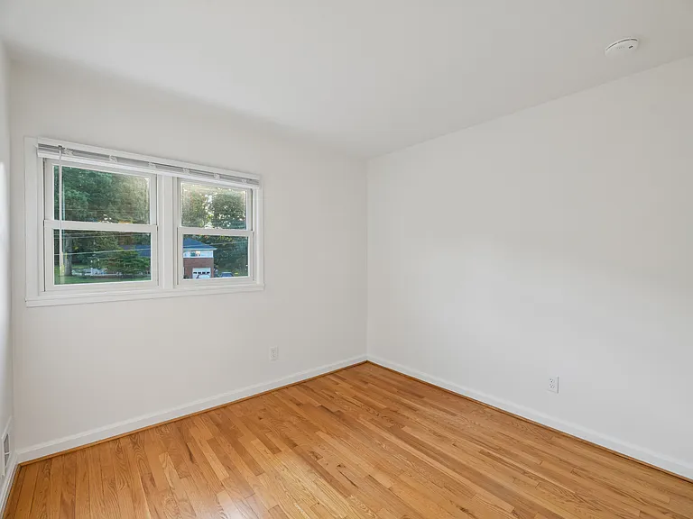 1106 Westbriar Ct NE — Photo 16