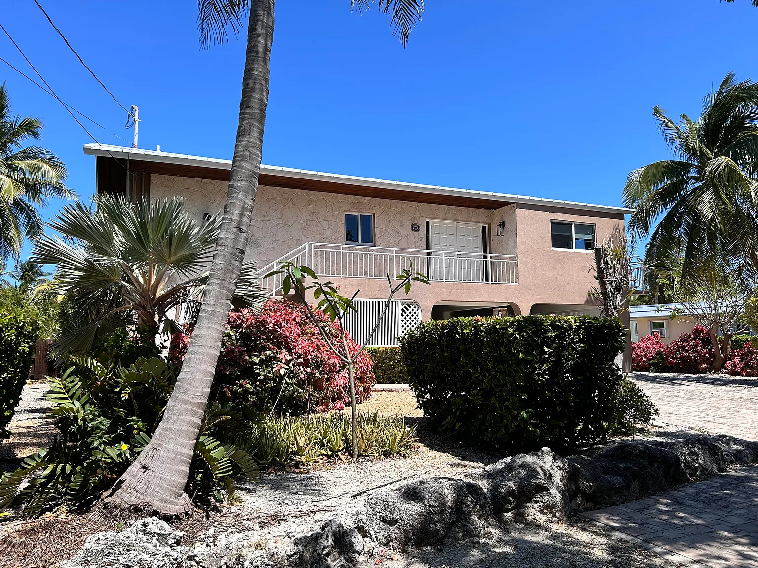 3 bed, 1650 sqft, $15,000 — Photo 2
