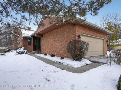 2450 Emerald Lake Dr, East Lansing, MI, 48823