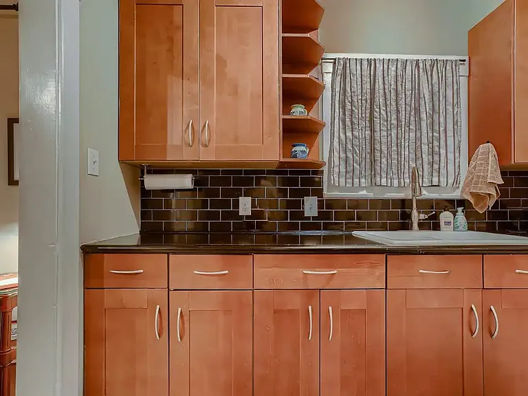 4403 Woodside St — Photo 6