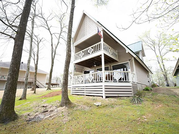 2nd image of 1085 Old Rd
