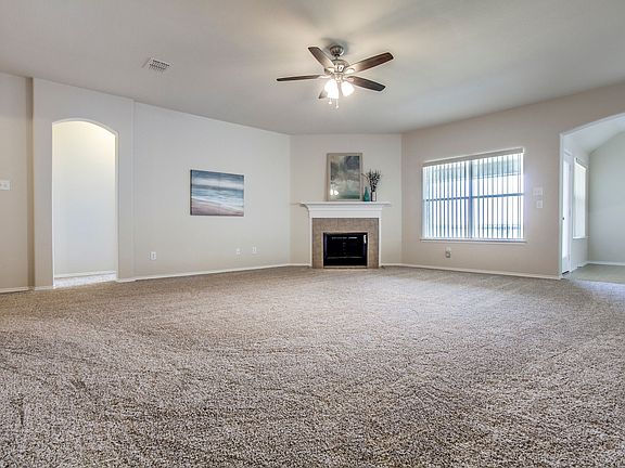 4th image of 1901 Southbrook Dr