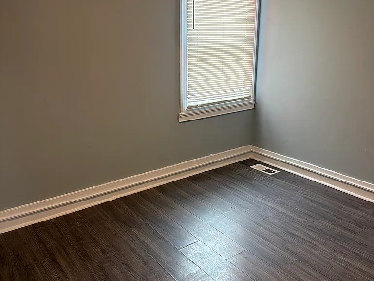 2704 W Lanvale St — Photo 13