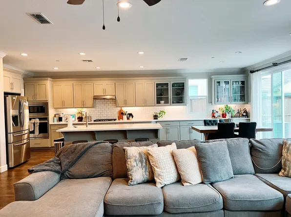 3106 Garnet Ln, Lodi, CA 95240