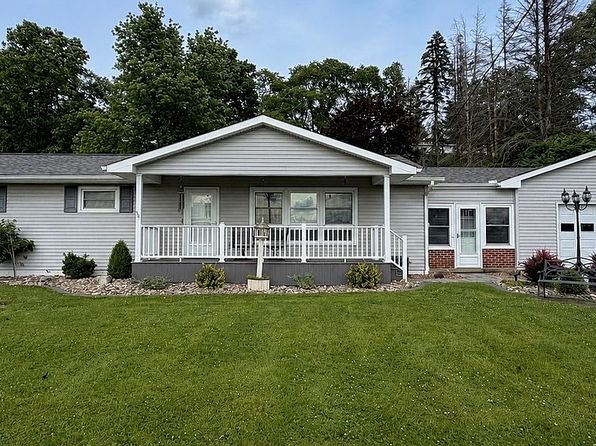 106 Forest Rd