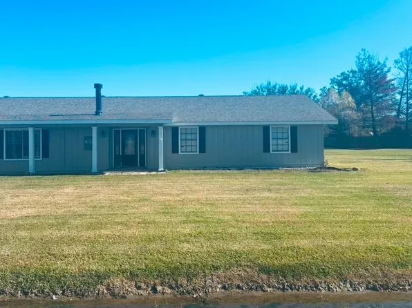 7007 Burgundy Dr, Lake Charles, LA 70605