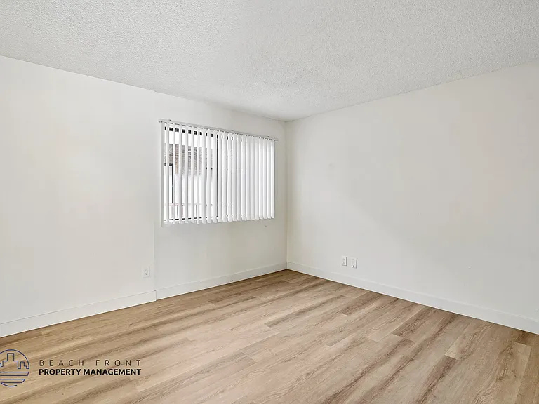 Grand View Tower Apartments — Photo 8