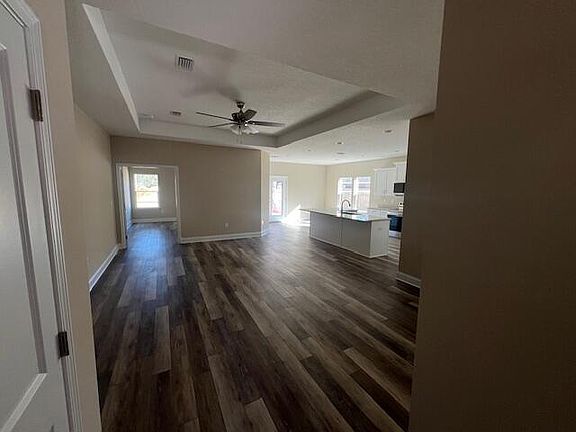 4th image of 14 Bradford St