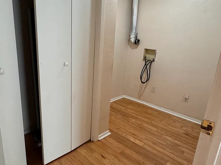 868 Chateau Valee Cir — Photo 13