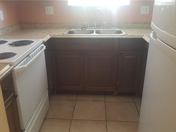 3rd image of 9029 Westchester Cir #123