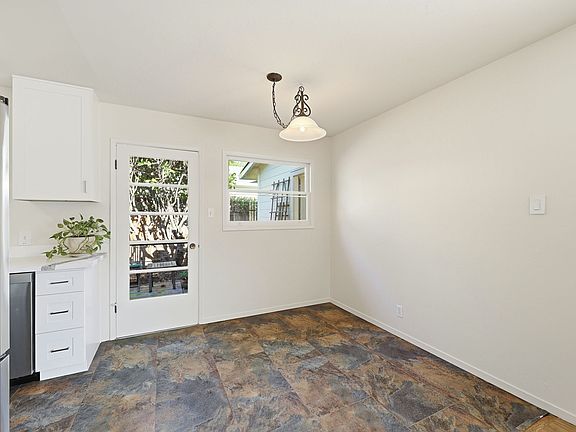 3rd image of 429 Pope St