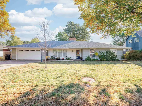 535 Beechwood Rd, Salina, KS 67401