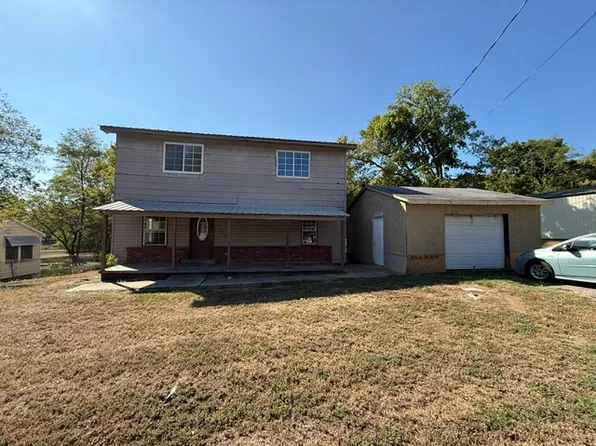 209 N 6th St, Coal Hill, AR 72832