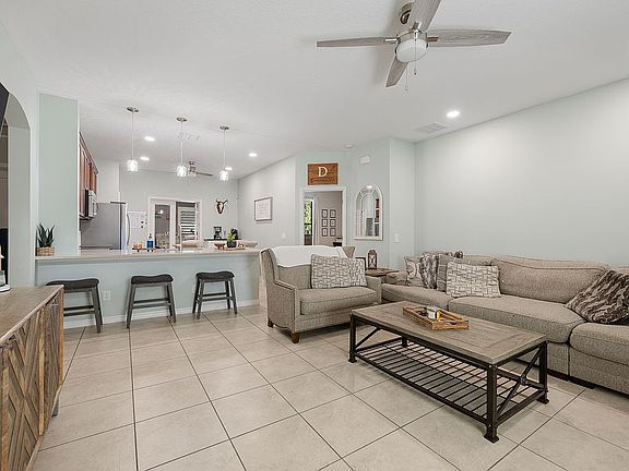2nd image of 1548 Aldridge Ln