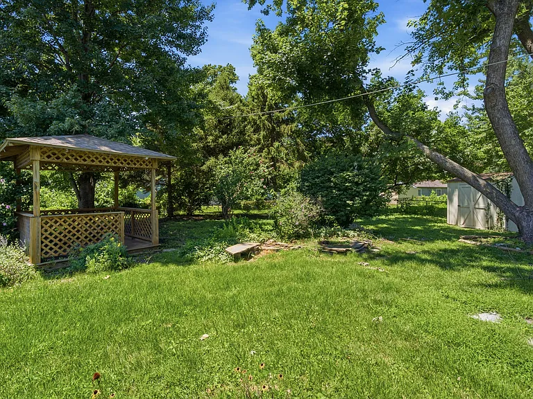 7138 Craig St — Photo 15