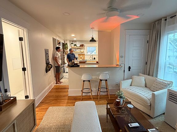 2nd image of 4005 Whitman Ave #2