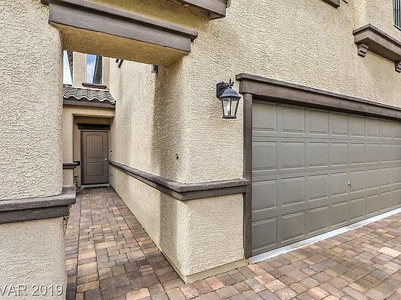 4th image of 2594 Champagne Topaz Ln
