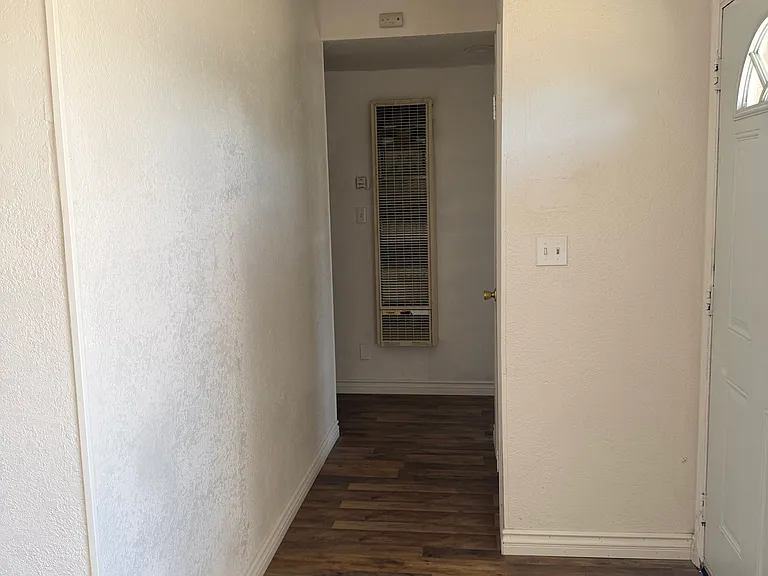 21207 Kenniston St — Photo 6