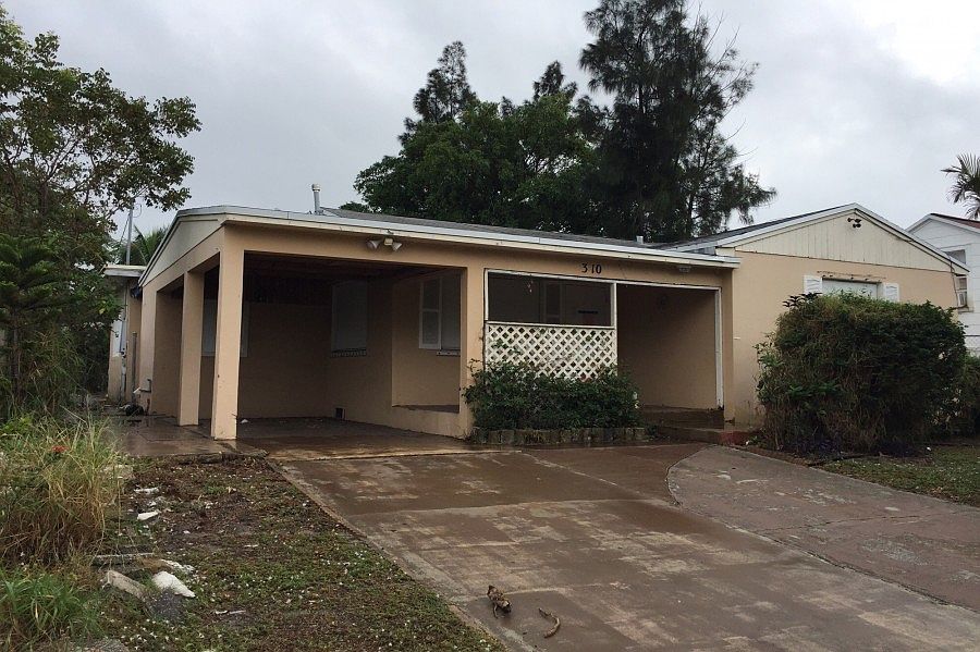 1st image of 310 S C St