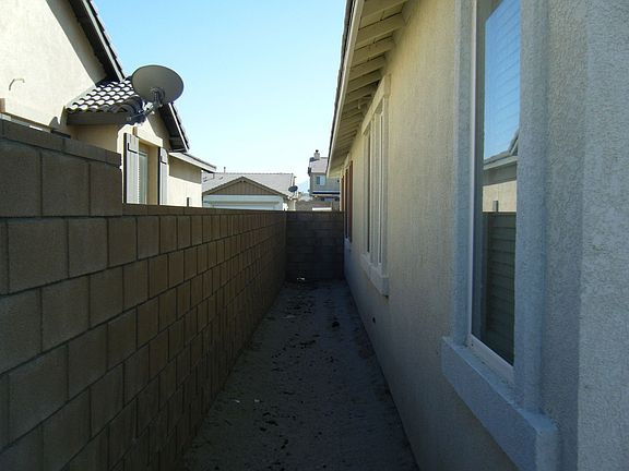 4th image of 5901 Avenue Q10