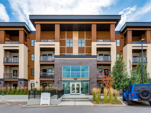 81 NE Arbour Lake Vw NW #1203, Calgary, AB T3G 0H4