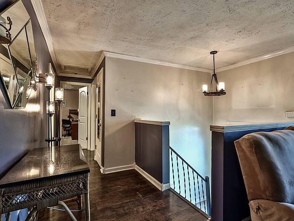 4th image of 280 Oakwood Dr