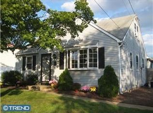 214 Adams Ave, Barrington, NJ 08007