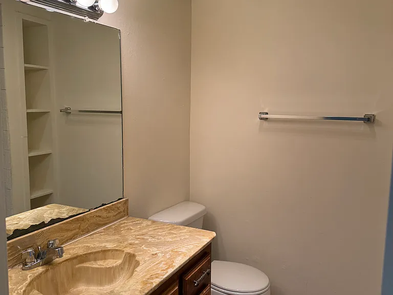 2217 Woodcreek #A — Photo 11