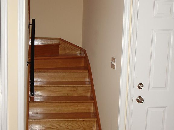 4th image of 1515 W Nelson St #Fb-2