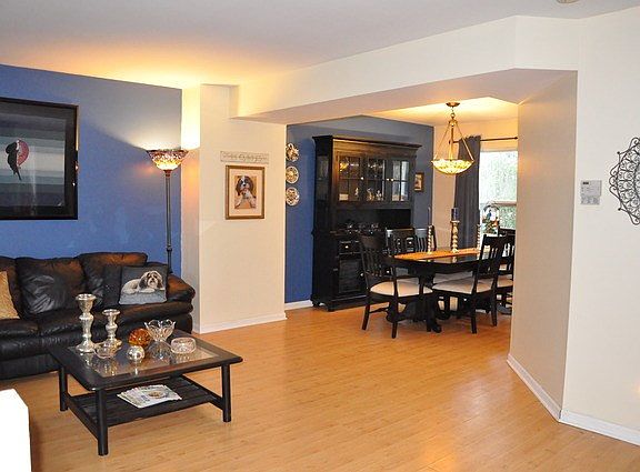 5th image of 695 Anderson Dr