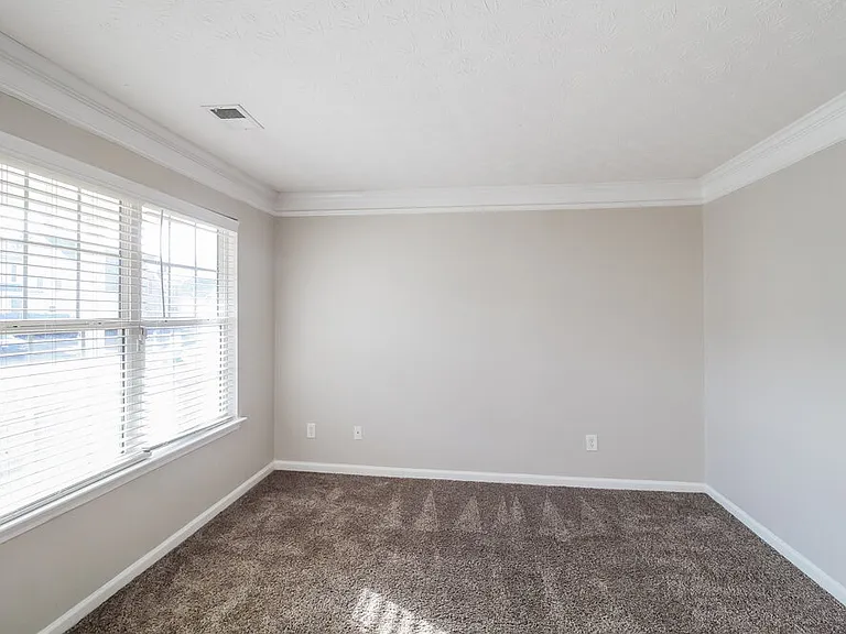296 Millstone Dr — Photo 9