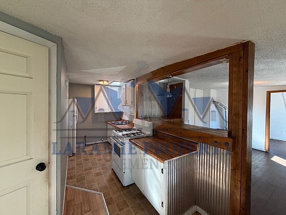 3rd image of 614 S 5th St APT 3