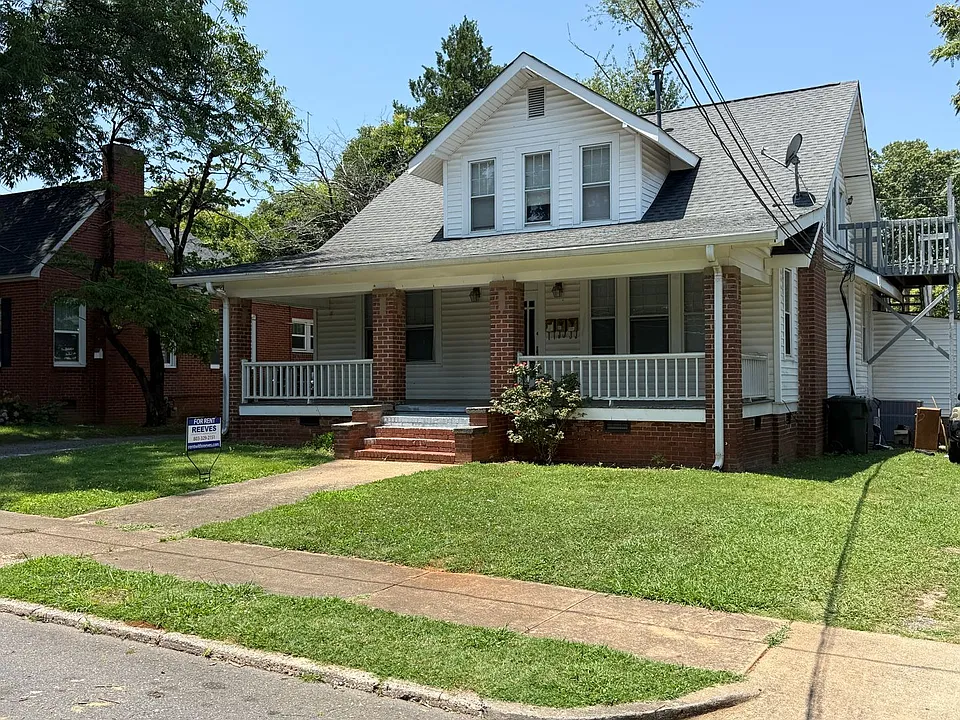 411 N Confederate Ave