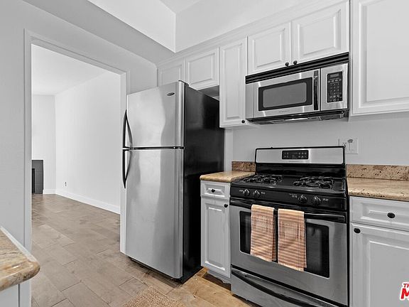 5th image of 10800 Peach Grove St APT 10