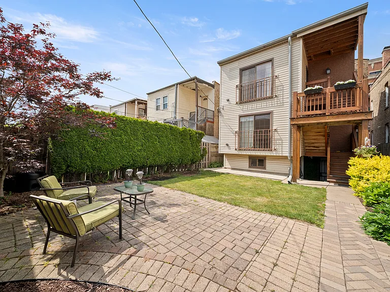2259 W Diversey Ave #1 — Photo 15