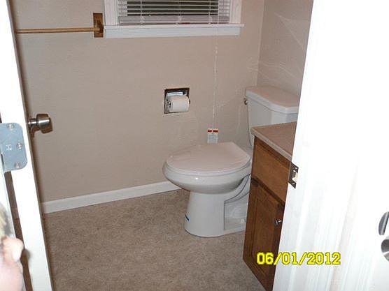 2nd image of 1221 W 19th St
