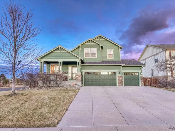 290 N Newbern Way, Aurora, CO 80018