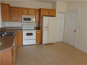 4th image of 9813 Roundstone Cir