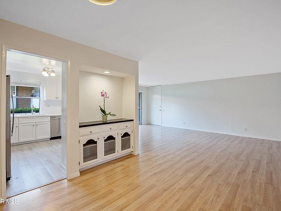 5th image of 31550 Agoura Rd Unit 2