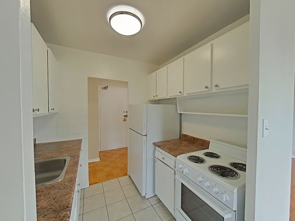 1st image of 42 Gulliver Rd #303