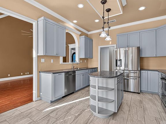 3rd image of 44 Shadow Creek Cir